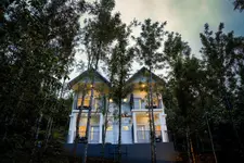 Misty Range Resorts