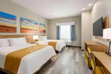 Days Inn & Suites by Wyndham Greater Tomball