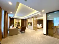 Muong Thanh Luxury Nhat Le Hotel