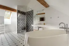 Hotel at the White Lily