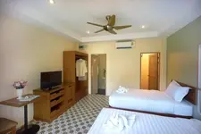 Villa Blanca Hotel & Restaurant