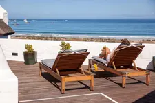 Abalone Hotel & Villa's