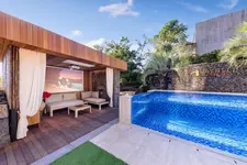 Bayhill Pool & Villa