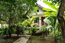 Lanta Andaleaf Bungalow