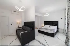 Real Suite Napoli Chiaia Mergellina