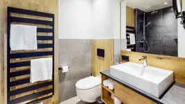 Point 7 Hotel