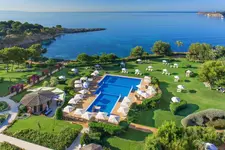 The St. Regis Mardavall Mallorca Resort