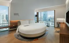 Le Meridien Bangkok