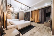 Urbanista Hotel & Bar