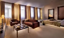 Roset Hotel & Residence