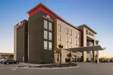 La Quinta Inn & Suites by Wyndham Del Rio