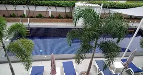 4 Palms Resort