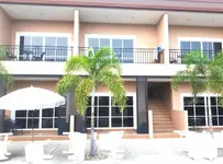 4 Palms Resort