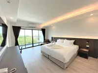 GEEN Hotel Chonburi (โรงแรม กีน ชลบุรี)