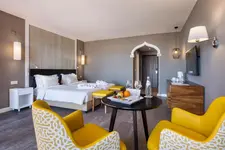AP Oriental Beach