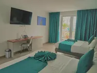 Captain Don's Habitat