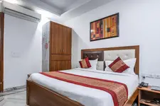Super Collection O Sector 110 Noida