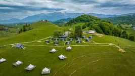 Ursa Mica Glamping Resort