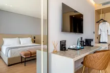 Yacht Premium Hotel