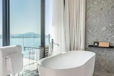 Yacht Premium Hotel