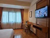 Dynasty Inn