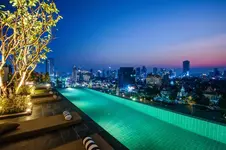 Glow Parkl Hotel Grand Royal Palace