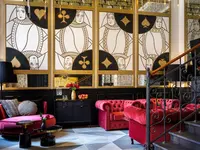 Hotel Golden Queen