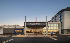 Doubletree By Hilton Madison East