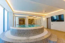 W Regal Boutique Hotel & Spa