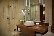 Renaissance Tianjin Lakeview Hotel