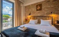 Galavani by Vintage Hotel Collections