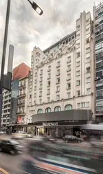 Broadway Hotel & Suites