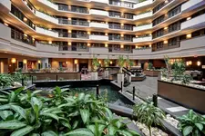 Embassy Suites by Hilton Dulles Airport