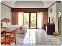 Thong Paeka Hotel
