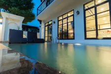 Le Ville Lanna Boutique Hotel
