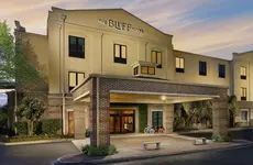 The Bluff Hotel Savannah (Tapestry Collection by Hilton)