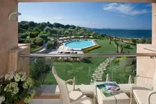 L'Ea Bianca Luxury Resort