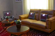 Redwaves Hotel (فندق ريدويفز)