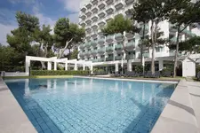 International Beach Hotel