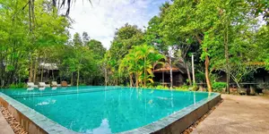 Palm Village Resort & Spa