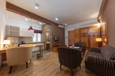 Golden Sunshine Villa Hotel