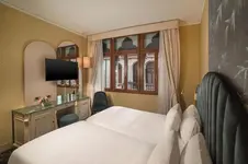 NH Venezia Santa Lucia