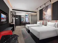 Radisson RED Hotel Zhuhai Gongbei Port