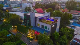 Isty Hotel