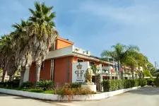 Prince Franklyn Hotel