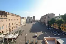 Cà Uberti Palace Hotel