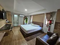 S7ven Ratchada (โรงแรมเซเว่นรัชดา)