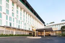 Ramada Plaza by Wyndham Chao Fah