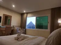 DouDou Pyramids View Hotel