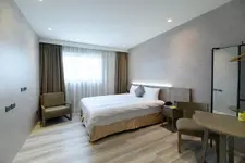 In Joy Hotel